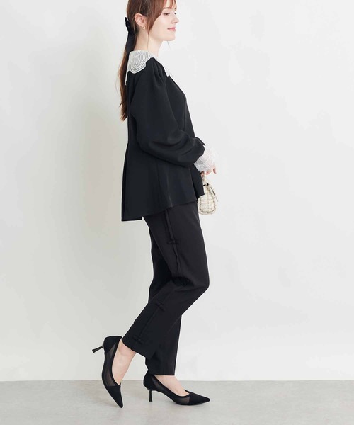 PICCIN PERLA(ピッチンペルラ)の「エンブロイダリーカラーペプラムブラウス(シャツ/ブラウス・レディース・ブラック・M)」の6枚目の写真
