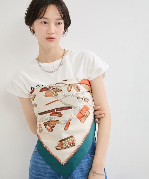 LE CERCLE par rope'(ルセルクルパーロペ)の「ステーショナリー柄プリントスカーフ(バンダナ/スカーフ・レディース・ネイビー/グリーン/ベージュ・FREE)」の2枚目の写真