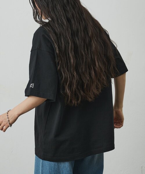 COLONY 2139(コロニートゥーワンスリーナイン)の「【ConVenir】フェルメールTシャツ(Tシャツ/カットソー・メンズ・ホワイト/ブラック・MEDIUM/LARGE)」の4枚目の写真