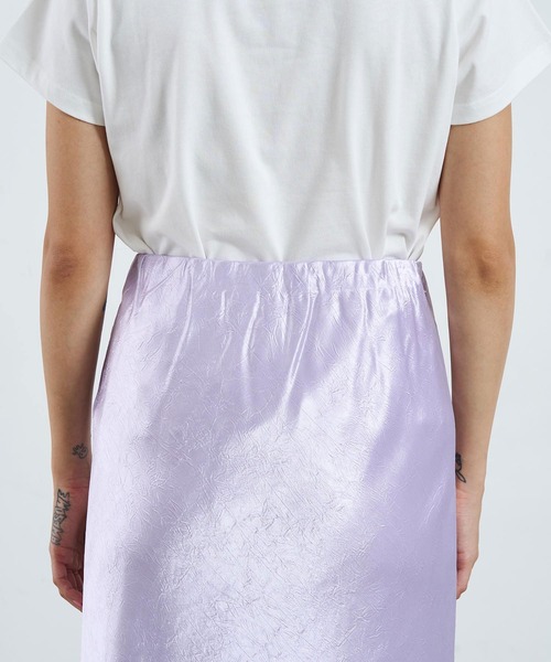 ROSE BUD(ローズバッド)の「CREOLME/SATIN LONG SKIRT(スカート・レディース・パープル/オフホワイト/ネイビー・S/M)」の14枚目の写真