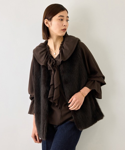 ROPE'（ロペ）の「【J'aDoRe・一部店舗限定サイズ】2WAYラッフルフリルブラウス(襟取り外し可能 )/イージーケア（シャツ/ブラウス・レディース・ダークブラウン/ホワイト/ベージュ・38）」の3枚目の写真