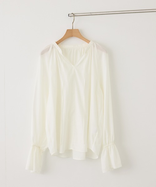 ROPE'（ロペ）の「【J'aDoRe・一部店舗限定サイズ】2WAYラッフルフリルブラウス(襟取り外し可能 )/イージーケア（シャツ/ブラウス・レディース・ダークブラウン/ホワイト/ベージュ・38）」の5枚目の写真