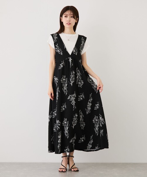 Jayro(ジャイロ)の「Vネック花柄ワンピース(ワンピース・レディース・ホワイト系その他4/ブラック系その他・M)」の6枚目の写真