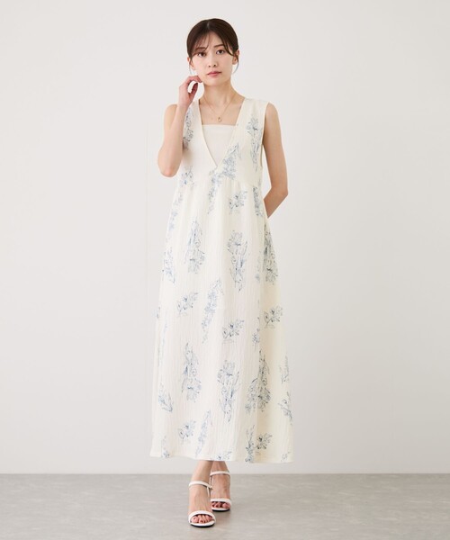 Jayro(ジャイロ)の「Vネック花柄ワンピース(ワンピース・レディース・ホワイト系その他4/ブラック系その他・M)」の12枚目の写真