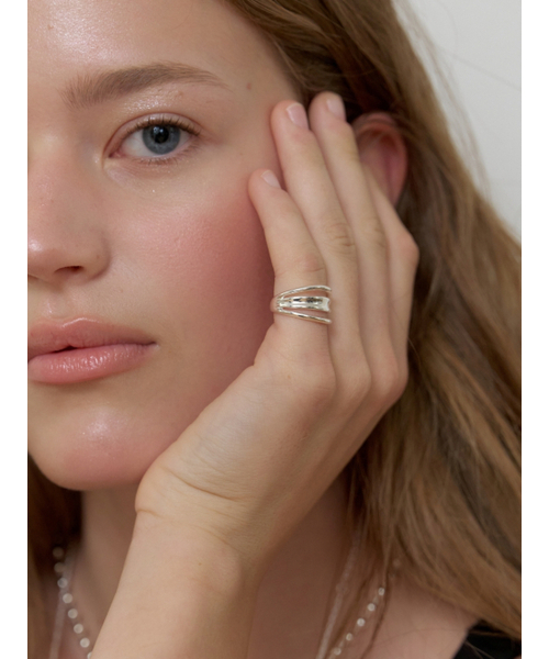 LOVE ME MONSTER(ラブミーモンスター)の「Trio Ring (L262MRI020)(リング・レディース・シルバー/ゴールド・FREE)」の3枚目の写真