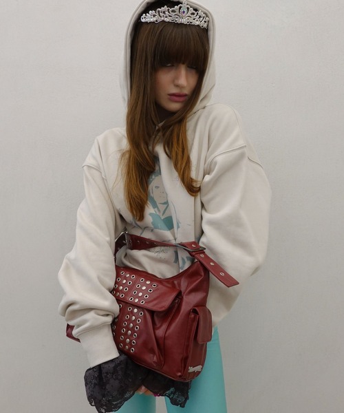 SCULPTOR(スカルプター)の「Stud Eyelet Shoulder Bag(ショルダーバッグ・レディース・レッド/ブラック/アイボリー・FREE)」の20枚目の写真