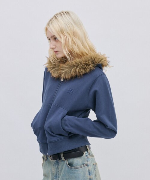 FILA(フィラ)の「【 FILA 別注 】裏毛ファーフードジップパーカー(パーカー・レディース・グレー/ネイビー・LARGE/MEDIUM)」の10枚目の写真