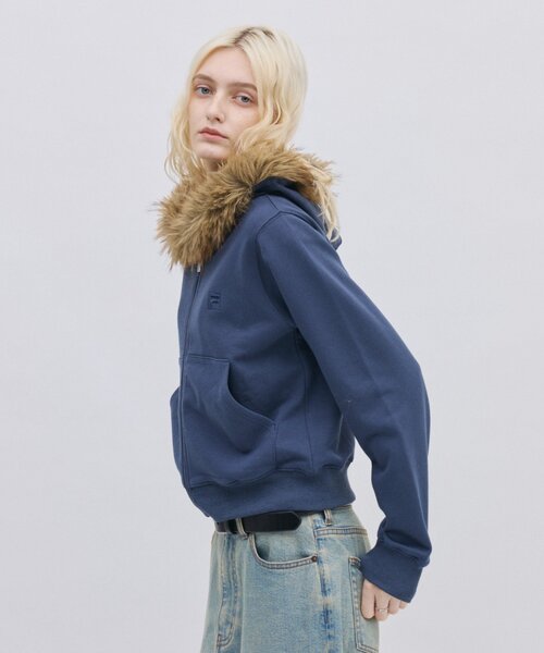 FILA(フィラ)の「【 FILA 別注 】裏毛ファーフードジップパーカー(パーカー・レディース・グレー/ネイビー・LARGE/MEDIUM)」の11枚目の写真