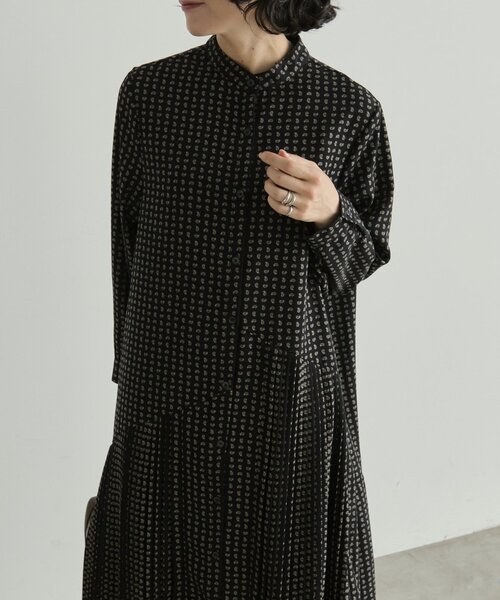 ear PAPILLONNER(イアパピヨネ)の「長袖斜めプリーツOP【SUM1 STYLE】(ワンピース・レディース・ブラック/ダークブラウン・FREE)」の3枚目の写真