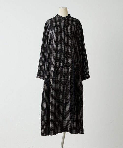 ear PAPILLONNER(イアパピヨネ)の「長袖斜めプリーツOP【SUM1 STYLE】(ワンピース・レディース・ブラック/ダークブラウン・FREE)」の7枚目の写真