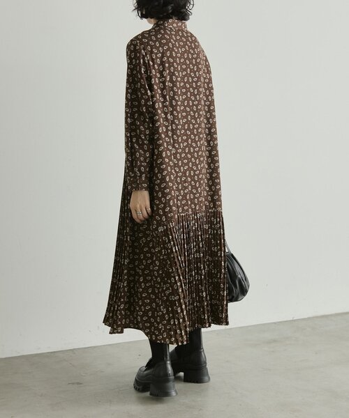 ear PAPILLONNER(イアパピヨネ)の「長袖斜めプリーツOP【SUM1 STYLE】(ワンピース・レディース・ブラック/ダークブラウン・FREE)」の10枚目の写真