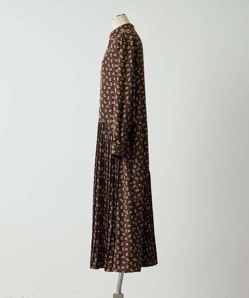 ear PAPILLONNER(イアパピヨネ)の「長袖斜めプリーツOP【SUM1 STYLE】(ワンピース・レディース・ブラック/ダークブラウン・FREE)」の17枚目の写真