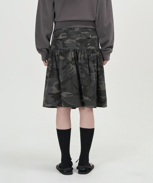 TOFFEE WOMEN(トフィーウィメン)の「W バックフラップフレアスカート (チャコール)(スカート・レディース・その他・SMALL/LARGE/MEDIUM)」の2枚目の写真