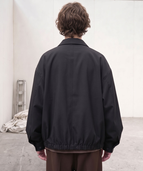 LIGNEL(リグネル)の「【LIGNEL】ハイツイストツイル リラックスフィット ショート丈 ジップアップブルゾン<UVカット・イージーケア>(ブルゾン・メンズ・グレー/モカ/ブラック・M/L)」の7枚目の写真