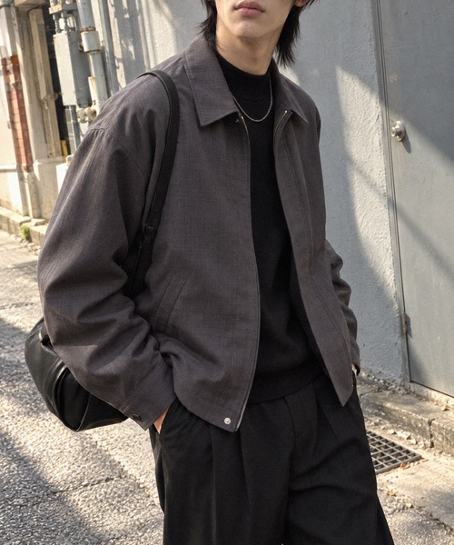 LIGNEL(リグネル)の「【LIGNEL】ハイツイストツイル リラックスフィット ショート丈 ジップアップブルゾン<UVカット・イージーケア>(ブルゾン・メンズ・グレー/モカ/ブラック・M/L)」の2枚目の写真