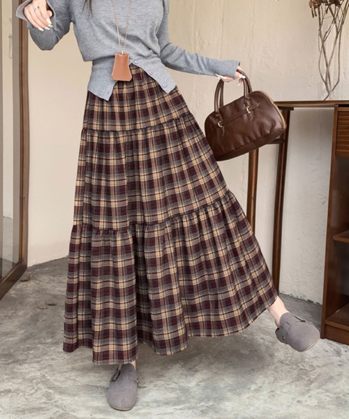 2ly2(トゥーリートゥー)の「チェック柄ティアードロングスカート / フレアスカート ウエストゴム Aラインスカート(スカート・レディース・ブラウン/ブラック・FREE)」の11枚目の写真