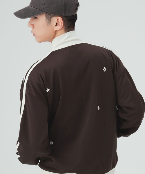 BEAMS HEART(ビームスハート)の「刺繍 トラックジャケット(スウェット・メンズ・ブラウン/ネイビー・LARGE/MEDIUM/SMALL)」の7枚目の写真