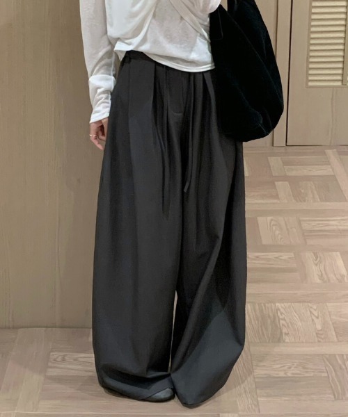 FLINEA(フリネア)の「プリーツリボンリラックスパンツ(その他パンツ・レディース・チャコールグレー/ブラック/ベージュ・FREE)」の8枚目の写真