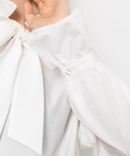 MAISONCOMFY (メゾンコンフィ)の「【ボウタイフリルブラウス】ハレの日もいつもの日も着たい上品ブラウス(シャツ/ブラウス・レディース・ネイビー/キャメル/ホワイト・L/M)」の20枚目の写真