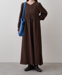シャーリングワンピース