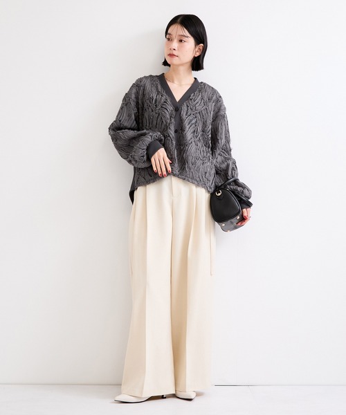 le cercle ADAM ET ROPE'(ルセルクルアダムエロペ)の「バテンレースドッキングカーディガン(カーディガン/ボレロ・レディース・ブラック/グレー/オフホワイト・FREE)」の5枚目の写真