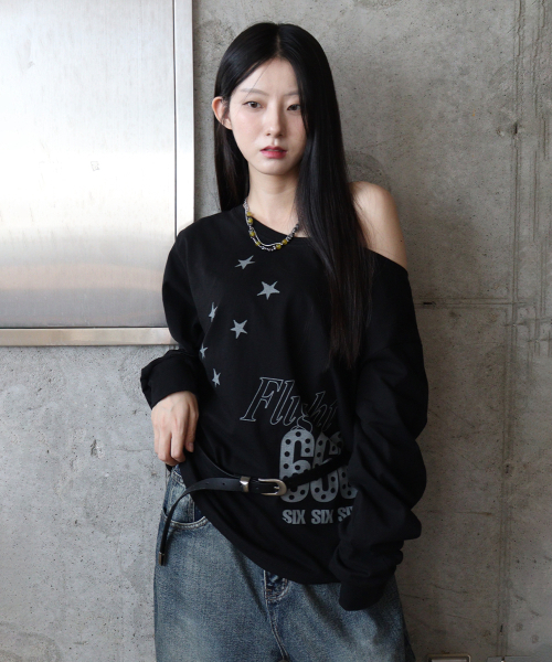 DEFYCLUBROBBERS(ディファイクラブロバース)の「FLIGHT 666 ボートネック ワンショルダー ロングスリーブ ブラック(Tシャツ/カットソー・レディース・その他・FREE)」の2枚目の写真