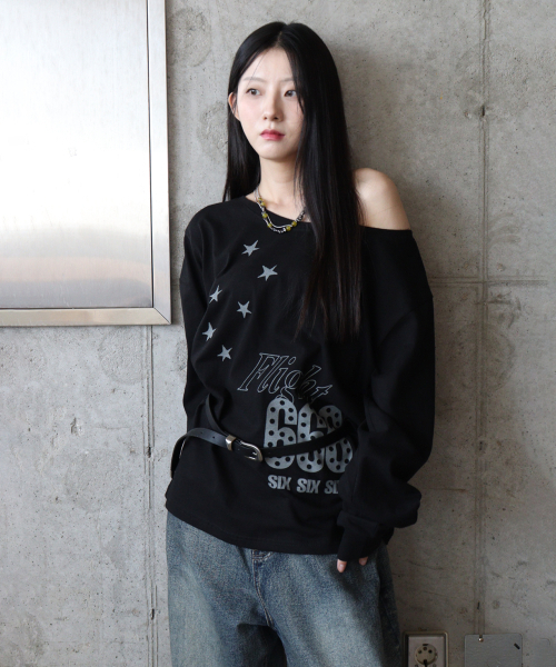 DEFYCLUBROBBERS(ディファイクラブロバース)の「FLIGHT 666 ボートネック ワンショルダー ロングスリーブ ブラック(Tシャツ/カットソー・レディース・その他・FREE)」の3枚目の写真