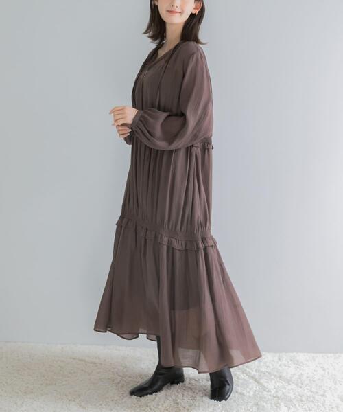 URBAN RESEARCH ROSSO WOMEN(アーバンリサーチ ロッソ)の「ボリュームギャザーロングワンピース(ワンピース・レディース・ブラック/ブラウン・FREE)」の16枚目の写真