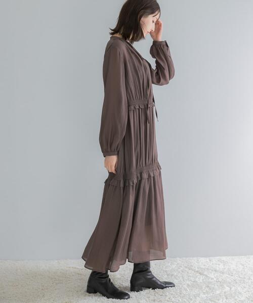 URBAN RESEARCH ROSSO WOMEN(アーバンリサーチ ロッソ)の「ボリュームギャザーロングワンピース(ワンピース・レディース・ブラック/ブラウン・FREE)」の6枚目の写真