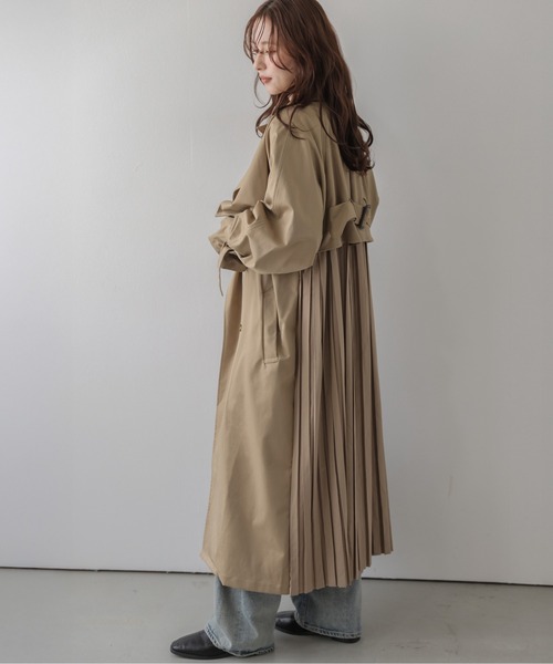 AMELY(エミリー)の「バックプリーツ/トレンチコート/ロング丈(トレンチコート・レディース・ブルーグリーン/ベージュ・フリー)」の5枚目の写真