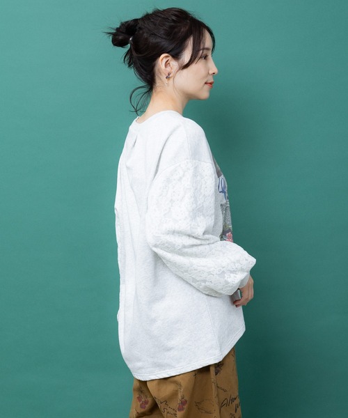 iS ScoLar(イズスカラー)の「563229:黒猫コラージュ柄 袖レース重ねプルオーバー(Tシャツ/カットソー・レディース・オートミール/チャコールグレー/ブラウン・M)」の8枚目の写真