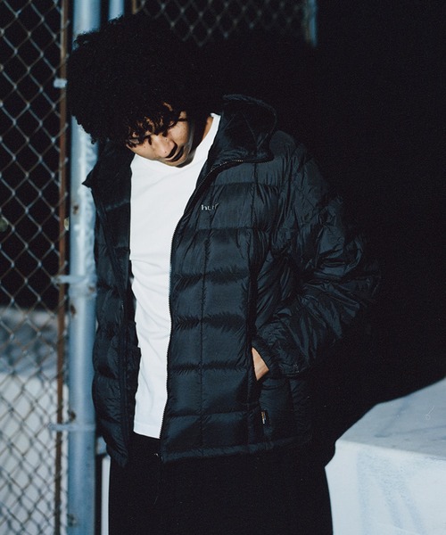 HUF(ハフ)の「huf X TAION SIERRA FEATHER LIGHT HOODED JACKET(ダウンジャケット/コート・メンズ・ブラック/ピンク/ブラウン/ライトブルー・L/XL/XXL/S/M)」の5枚目の写真