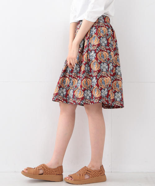 Gramicci（グラミチ）の「GRAMICCI / プリント フレア スカート（スカート・レディース・レッド/ネイビー・ONE SIZE）」の3枚目の写真