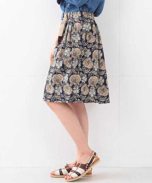 Gramicci（グラミチ）の「GRAMICCI / プリント フレア スカート（スカート・レディース・レッド/ネイビー・ONE SIZE）」の7枚目の写真