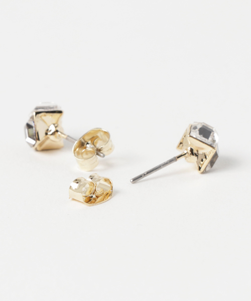 PLAIN CLOTHING（プレーンクロージング）の「ラインストーンピアス【PLAIN CLOTHING】（ピアス（両耳用）・レディース・ブラック/パープル/ブルー/クリア/ピンク・FREE）」の7枚目の写真