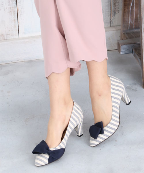 Noubel Voug Relax（ヌーベルヴォーグリラックス）の「リボン付きパンプス（パンプス・レディース・ブラック/ベージュ/ネイビー/ピンク・24.5cm/22.5cm/23.5cm/23.0cm/24.0cm）」の3枚目の写真
