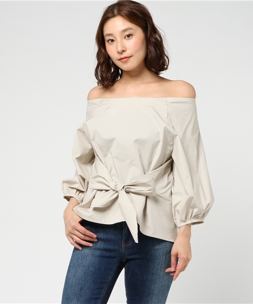 SHIPS（シップス）の「2WAY リボンブラウス（シャツ/ブラウス・レディース・オフホワイト/レッド/ベージュ・ONE SIZE）」の2枚目の写真