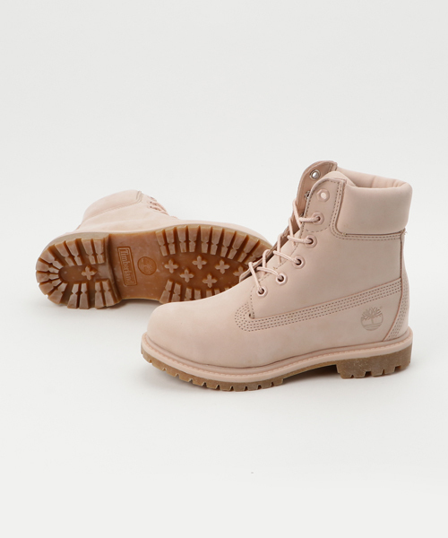 Timberland(ティンバーランド)の「ティンバーランド(R) アイコン シックスインチ プレミアム ブーツ(ブーツ・レディース・ライトピンク・22.5cm/23.0cm/23.5cm/24.0cm/24.5cm/25.0cm/22.0cm)」の2枚目の写真