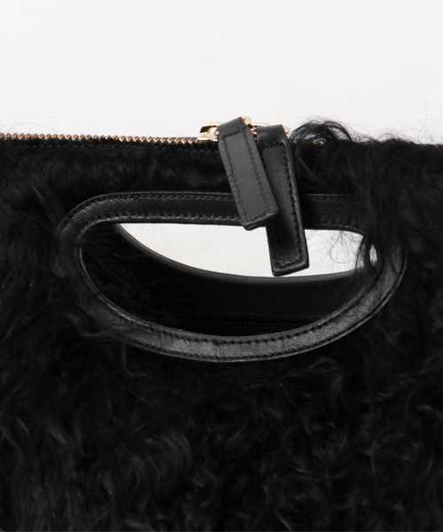 PELLICO（ペリーコ）の「PELLICO / ANELLI REVERSE TIBET LAMB FUR（クラッチバッグ・レディース・ホワイト/ブラック・FREE）」の5枚目の写真