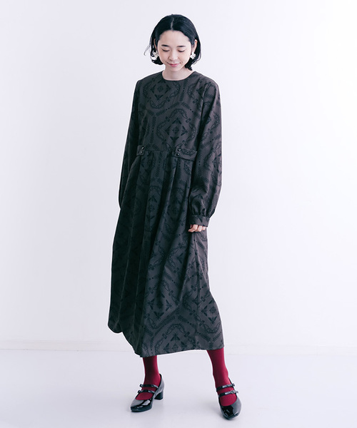 merlot plus（メルロープリュス）の「はちバロック柄ワンピース7226（ワンピース・レディース・ブラック/パープル/オレンジ・FREE）」の6枚目の写真