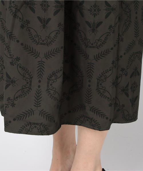 merlot plus（メルロープリュス）の「はちバロック柄ワンピース7226（ワンピース・レディース・ブラック/パープル/オレンジ・FREE）」の9枚目の写真