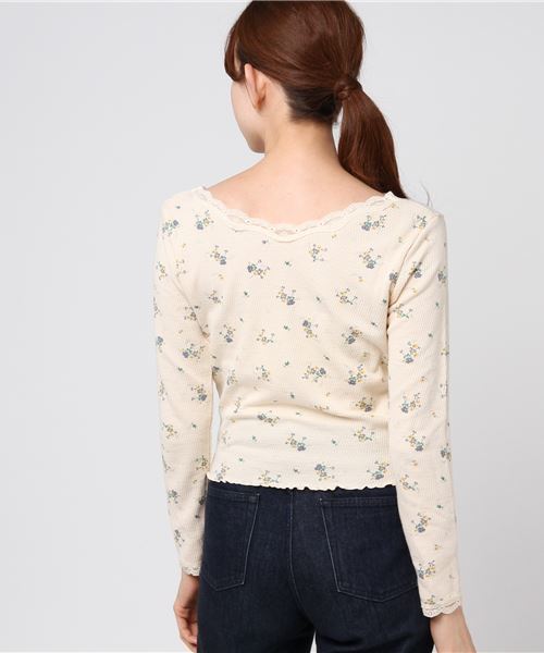 PAGEBOY（ページボーイ）の「VネックレースTシャツ（Tシャツ/カットソー・レディース・ホワイト/ブラック/ブラウン/ベビーピンク・FREE）」の6枚目の写真