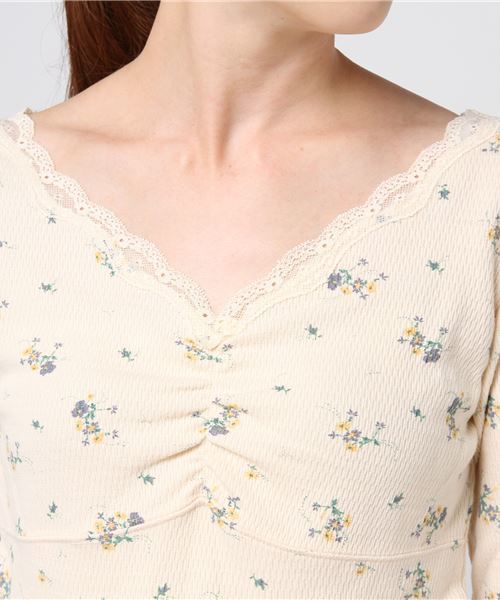 PAGEBOY（ページボーイ）の「VネックレースTシャツ（Tシャツ/カットソー・レディース・ホワイト/ブラック/ブラウン/ベビーピンク・FREE）」の7枚目の写真