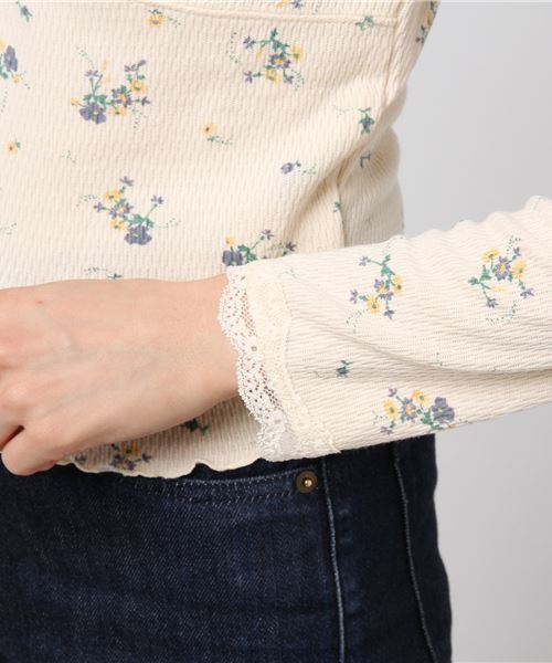 PAGEBOY（ページボーイ）の「VネックレースTシャツ（Tシャツ/カットソー・レディース・ホワイト/ブラック/ブラウン/ベビーピンク・FREE）」の8枚目の写真