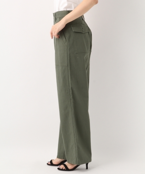 A part by（アパートバイ）の「CLミリタリーパンツ 778722（その他パンツ・レディース・グリーン/グリーン系その他/ベージュ/オフホワイト・MEDIUM/LARGE）」の6枚目の写真