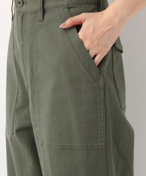 A part by（アパートバイ）の「CLミリタリーパンツ 778722（その他パンツ・レディース・グリーン/グリーン系その他/ベージュ/オフホワイト・MEDIUM/LARGE）」の9枚目の写真