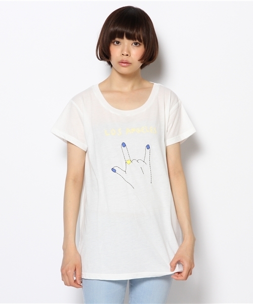 CIAOPANIC(チャオパニック)の「【Ciaopanic】LOS刺繍TEE(Tシャツ/カットソー・レディース・オフホワイト/ネイビー・FREE)」の2枚目の写真