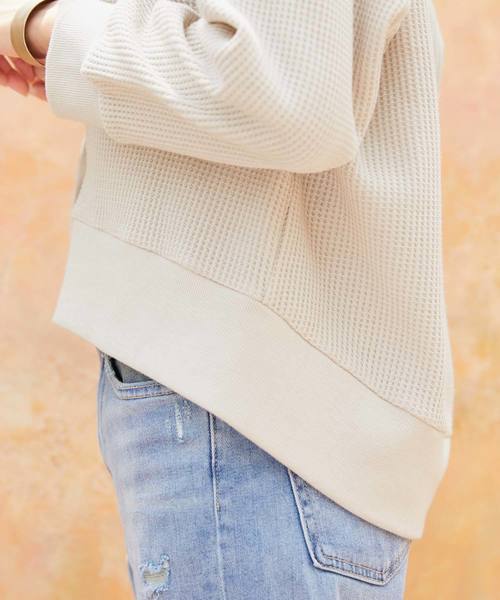 Chaco closet(チャコ クローゼット)の「ボリューム ワッフルカーディガン(カーディガン/ボレロ・レディース・ブラック/ベージュ/オフホワイト/杢グレー/バイオレット・FREE)」の18枚目の写真