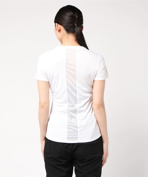Reebok(リーボック)の「ランニング エッセンシャルズ グラフィック Tシャツ / Running Essentials Graphic Tee(Tシャツ/カットソー・レディース・ブラック/ホワイト/コーラル・LARGE/MEDIUM/X-LARGE/SMALL/XX-LARGE/X-SMALL/XX-SMALL/XXX-LARGE)」の5枚目の写真