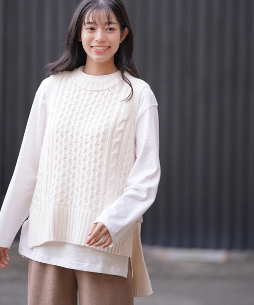 rps（アールピーエス）の「ケーブルニットベスト（ベスト・レディース・ベージュ/オフホワイト/モカ/ライトベージュ/グレイッシュベージュ・M）」の6枚目の写真